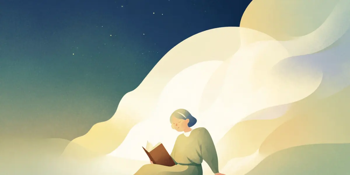 Eine Gestalt im Gewand sitzt lesend mit einem aufgeschlagenen Buch unter einem sternenklaren Nachthimmel, weiche Wolken und eine Laterne in der Nähe.